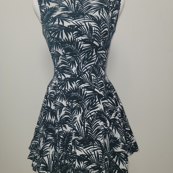H&M Cream and Black Palm Branches Print Mini Dress Size 4 - Picture 5 of 5